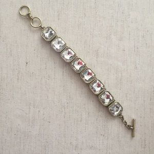 Clasp bracelet